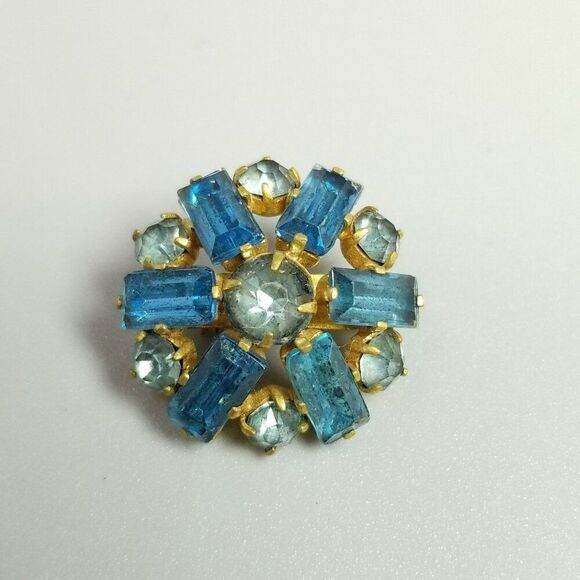 Vintage Little Blue Rhinestone Cluster Brooch, Starburst Radiant Snowflake - Picture 2 of 6